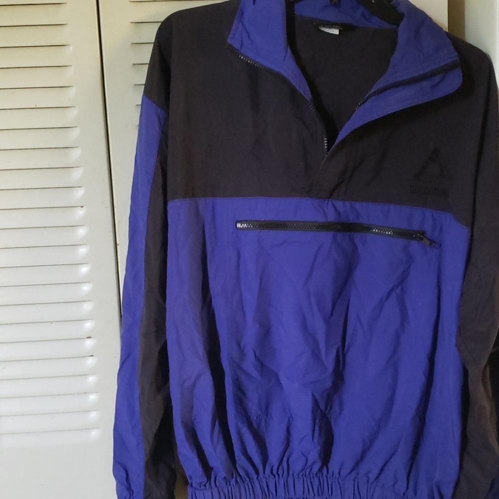 Windbreaker jacket